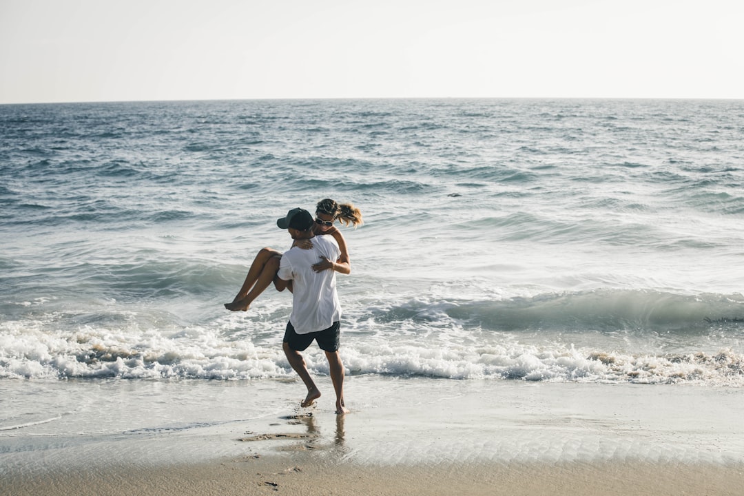 初めての海外旅行を楽しむシニア夫婦 – バリ島や台湾で叶えた夢の旅